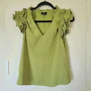 GREEN %100 polyester ruffle sleeve blouse size small